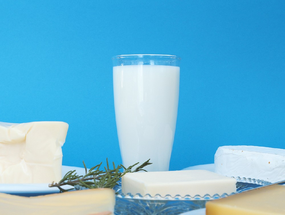 政策组合拳护航奶业升级 乳企扎堆 B 端争抢低温赛道